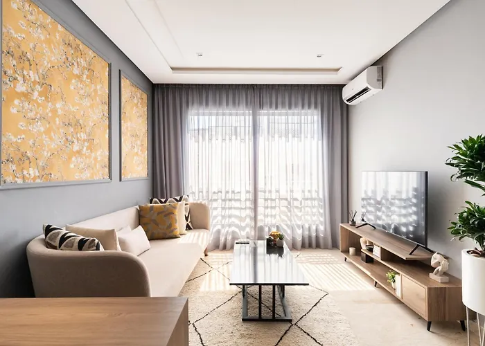 The Twenty-Six Palmier By Ib Signature - Design 1Bedroom Apt With Wifi, Parking, Self Check-In, 24 X7 Security - City View With Terrace - Walk To Cafes! City Centre, Tram