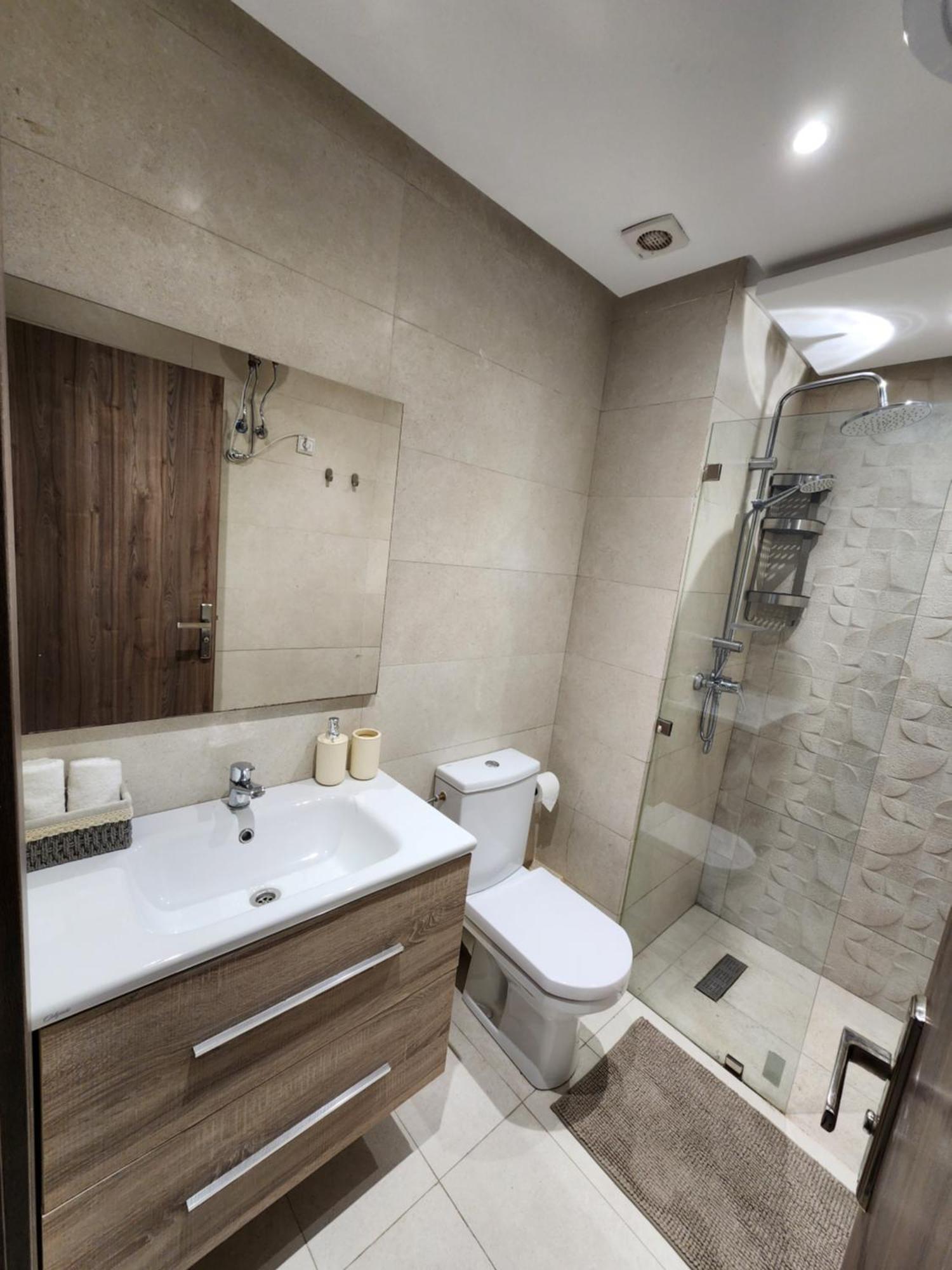 The Twenty-six Palmier By Ib Signature - Design 1bedroom With Wifi, Parking, Self Check-in, 24 X7 Security - View With Terrace - Walk To Cafes! Centre, Tram * Casa Blanca